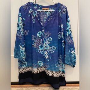 Ellen Tracy large floral v-neck tunic top blouse blue black
